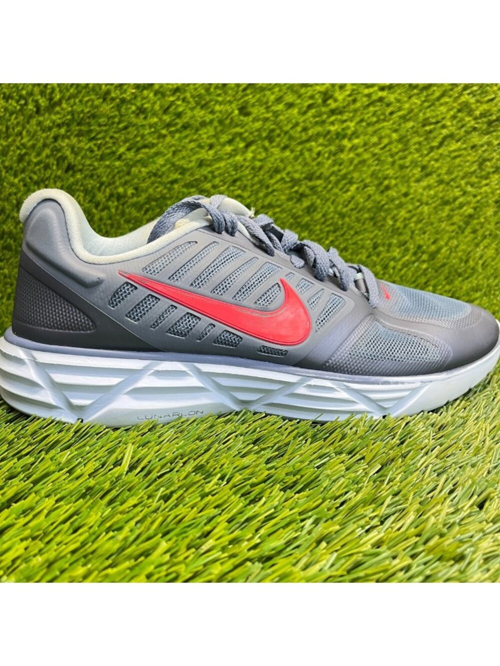 Nike Training Lunar Victory II Womens Size 8 Gray Running Walking Shoes Sneakers